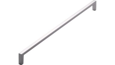 Griff Bruckmühl Druckguss chrom glänzend - 328 mm lang vor weißem Hintergrund