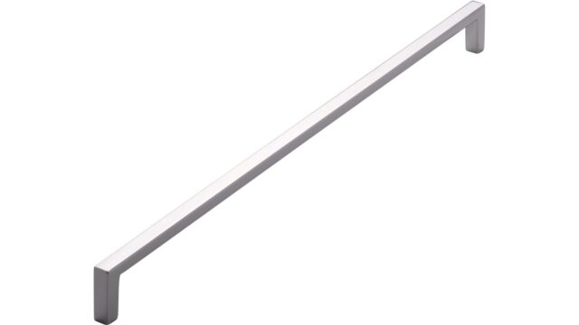 Griff Bruckmühl Druckguss chrom glänzend - 328 mm lang  vor weißem Hintergrund