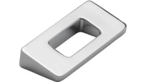 Griff Burgkirchen Druckguss chrom glänzend - 54 mm lang  vor weißem Hintergrund