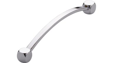 Griff Dippoldiswalde Druckguss chrom glänzend - 105 mm lang  vor weißem Hintergrund