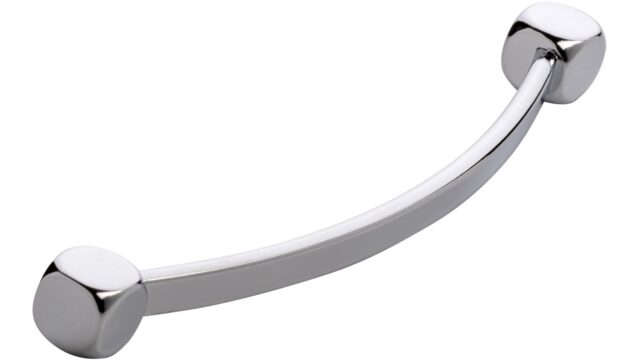 Griff Dippoldiswalde Druckguss chrom glänzend - 105 mm lang  vor weißem Hintergrund
