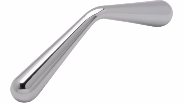 Griff Dreieich Druckguss chrom glänzend - 71 mm lang vor weißem Hintergrund