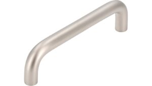 Griff Eckental Stahl matt vernickelt - 106 mm lang  vor weißem Hintergrund