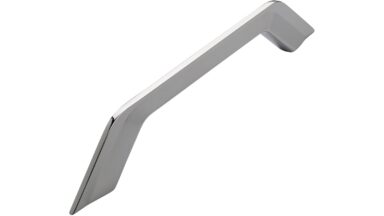 Griff Genthin Druckguss chrom glänzend - 210 mm lang  vor weißem Hintergrund