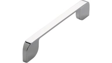 Griff Herrsching Druckguss chrom glänzend - 168 mm lang vor weißem Hintergrund