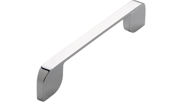 Griff Herrsching Druckguss chrom glänzend - 168 mm lang vor weißem Hintergrund