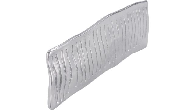 Griff Hilchenbach Druckguss chrom glänzend - 130 mm lang  vor weißem Hintergrund