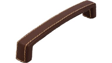 Griff Ilsenburg Kunstleder - Kunststoff braun - 178 mm lang vor weißem Hintergrund