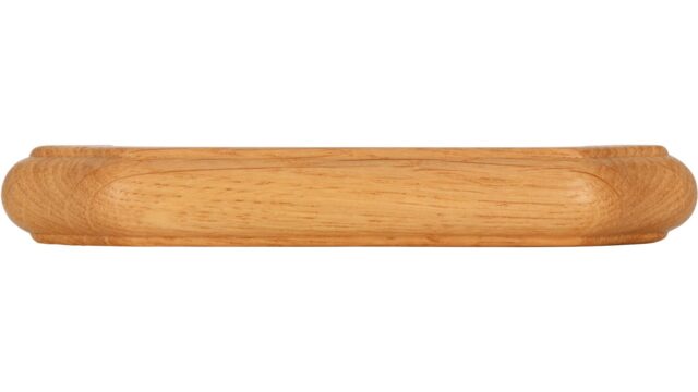 Griff Krumbach Holz eiche natur lackiert - 120 mm lang  vor weißem Hintergrund