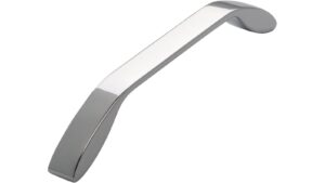 Griff Lauterbach Druckguss chrom glänzend - 177 mm lang  vor weißem Hintergrund