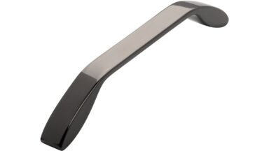 Griff Lauterbach Druckguss Schwarz chrom - 177 mm lang  vor weißem Hintergrund