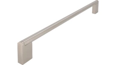 Griff Lichtenfels Edelstahl - Druckguss fein geschliffen vernickelt feingeschliffen - 308 mm lang vor weißem Hintergrund