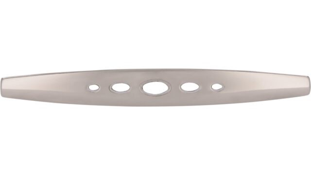 Griff Marktredwitz Druckguss nickel glänzend - 102 mm lang  vor weißem Hintergrund