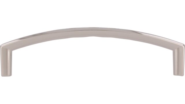 Griff Marktredwitz Druckguss nickel glänzend - 102 mm lang  vor weißem Hintergrund