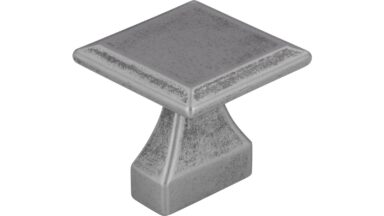 Griff Olm Druckguss zinnfarbig - 32 mm lang vor weißem Hintergrund