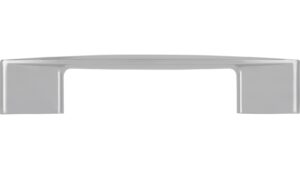 Griff Parchim Druckguss chrom glänzend - 152 mm lang  vor weißem Hintergrund