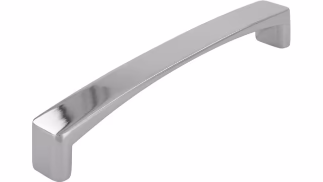 Griff Puchheim Druckguss chrom glänzend - 136 mm lang  vor weißem Hintergrund