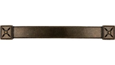Griff Püttlingen Druckguss altmessing brüniert mittel - 110 mm lang  vor weißem Hintergrund