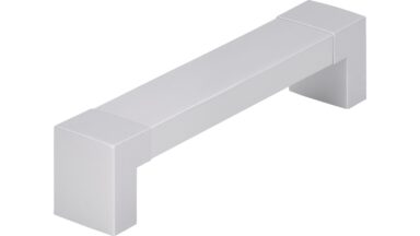 Griff Rangsdorf Aluminium - Kunststoff silber natur matt metallisiert weißaluminium - 140 mm lang  vor weißem Hintergrund