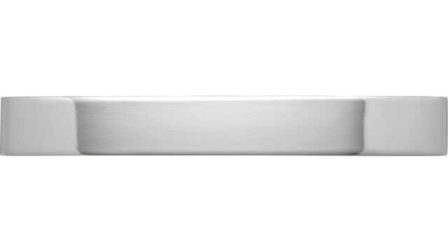 Griff Rees Druckguss chrom glänzend - 148 mm lang  vor weißem Hintergrund