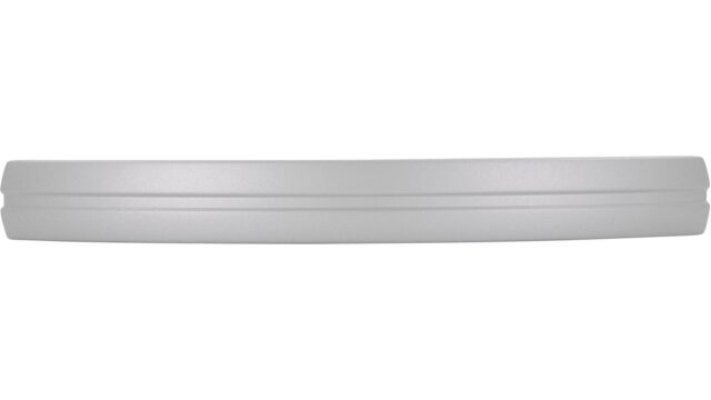 Griff Reisa Kunststoff metallisiert weißaluminium - 136 mm lang  vor weißem Hintergrund