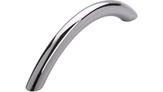 Griff Seevetal Druckguss chrom glänzend - 110 mm lang  vor weißem Hintergrund