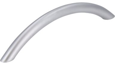 Griff St-Ingbert Stahl chrom matt - 148 mm lang  vor weißem Hintergrund