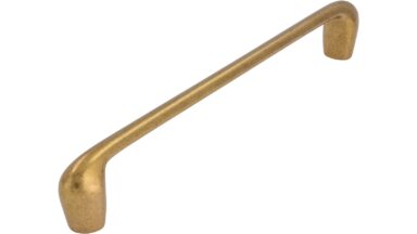 Griff Tangerhütte Druckguss messingfarbig getrommelt matt - 180 mm lang vor weißem Hintergrund
