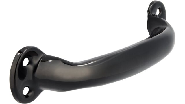 Griff Wegberg Stahl schwarz pulverbeschichtet - 162 mm lang  vor weißem Hintergrund