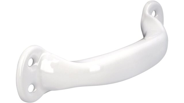Griff Wegberg Stahl reinweiß pulverbeschichtet - 116 mm lang  vor weißem Hintergrund