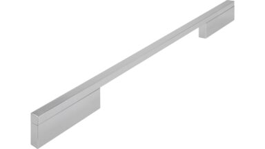 Griff Wendlingen Aluminium chrom glänzend - 348 mm lang vor weißem Hintergrund
