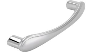 Griff Zülpich Druckguss chrom glänzend - 113 mm lang  vor weißem Hintergrund