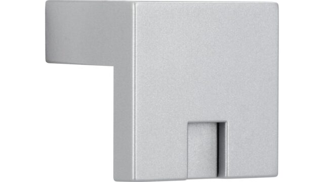 Griff + Einlage Alsdorf Kunststoff metallisiert weißaluminium metallisiert weißaluminium - 28 mm lang vor weißem Hintergrund