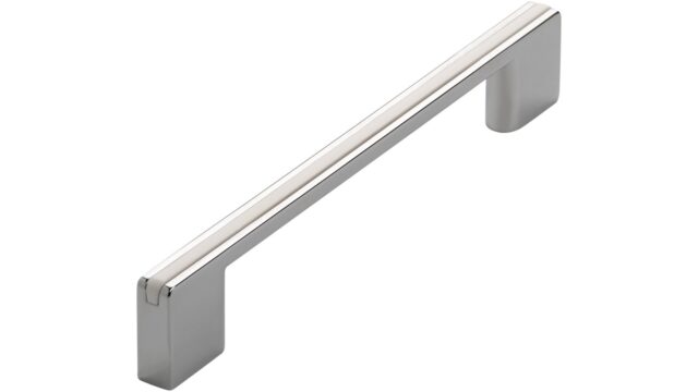 Griff + Einlage Claustal-Zellerfeld Druckguss - Kunststoff chrom glänzend weiß - 168 mm lang vor weißem Hintergrund