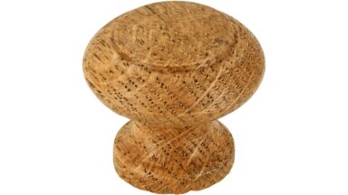 Knopf Bad-Dürrenberg Holz eiche gebeizt lackiert - 30 mm lang vor weißem Hintergrund