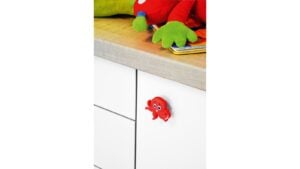 Knopf Biebertal Softmaterial - Metallfuß rot - 52 mm lang  vor weißem Hintergrund