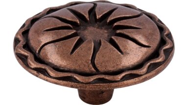 Knopf Ennepetal Druckguss kupferfarbig brüniert - 44 mm lang vor weißem Hintergrund