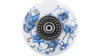 Knopf Schauenburg Keramik-Druckguss/Metallfuß bunt weiß mit schmetterling altsilberfarbig kristall - 32 mm lang  vor weißem Hintergrund