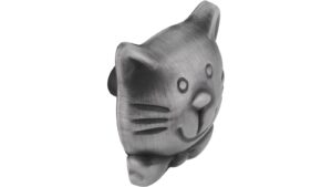 Knopf Weißenburg Druckguss altzinnfarbig gebürstet - 36 mm lang  vor weißem Hintergrund