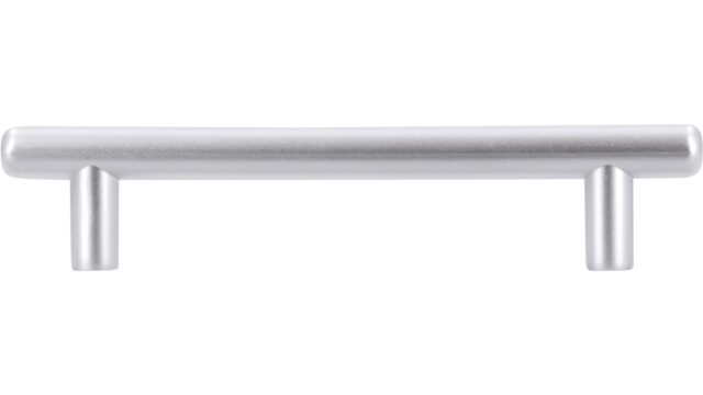 Stangengriff Wasserburg Kunststoff metallisiert chrom - 130 mm lang  vor weißem Hintergrund