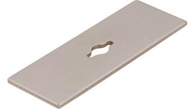 Unterlage Essenbach Stahl edelstahleffekt - 72 mm lang vor weißem Hintergrund