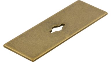 Unterlage Essenbach Stahl messingfarbig getrommelt matt - 72 mm lang  vor weißem Hintergrund