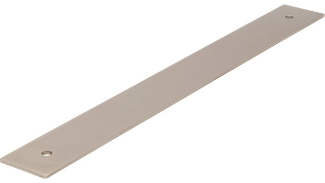 Unterlage Quakenbrück Druckguss edelstahleffekt - 222 mm lang vor weißem Hintergrund