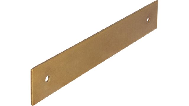 Unterlage Quakenbrück Stahl messingfarbig getrommelt matt - 158 mm lang  vor weißem Hintergrund