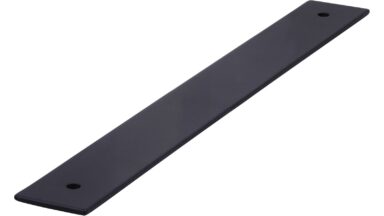 Unterlage Quakenbrück Druckguss schwarz matt pulverbeschichtet - 222 mm lang vor weißem Hintergrund