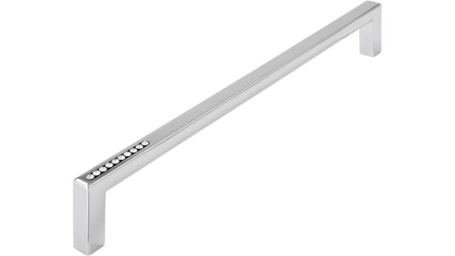 Griff Bruckmühl Druckguss chrom glänzend swarovski® kristalle - 200 mm lang  vor weißem Hintergrund