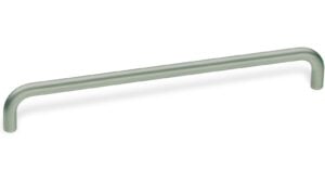 Bügelgriff Borna Stahl edelstahlfinish - 106 mm lang  vor weißem Hintergrund