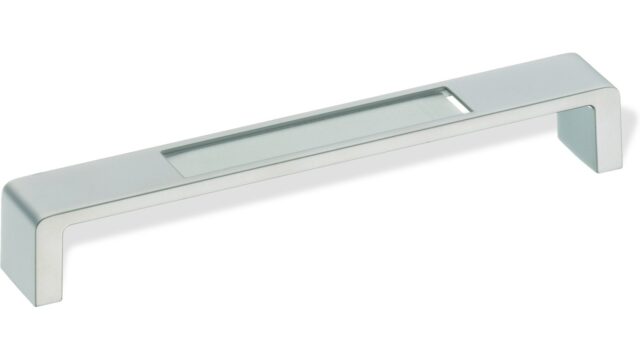Design-Bügelgriff Strausberg Zamak verchromt matt - 202 mm lang  vor weißem Hintergrund