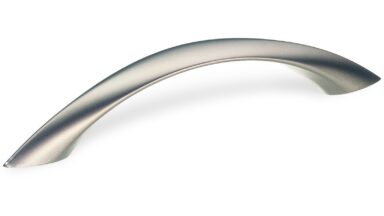 Design-Segmentbogengriff Bad-Salzuflen Zamak vernickelt matt - 126 mm lang vor weißem Hintergrund