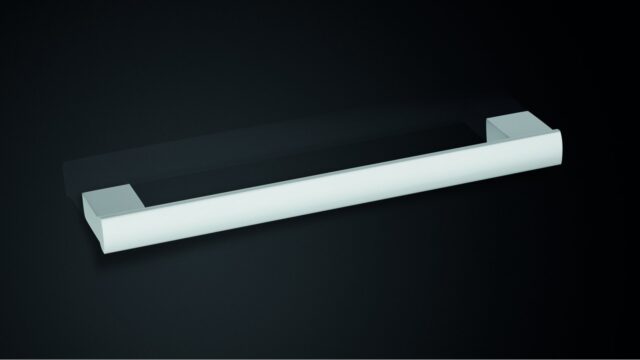 Design-Stangengriff Schwarzenbek Aluminium silber eloxiert - 140 mm lang  vor weißem Hintergrund